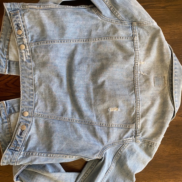 GAP distressed jean jacket - Picture 4 of 4